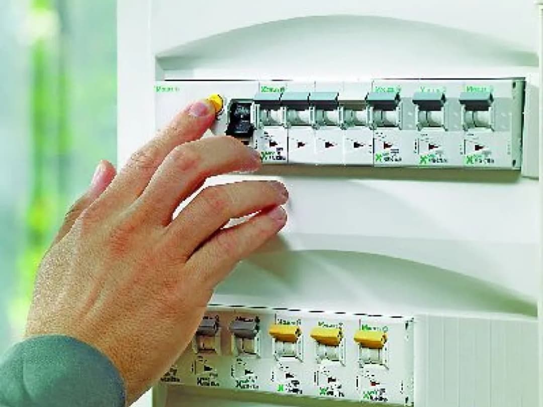 Jak podłączyć skrzynkę elektryczną bez błędów i zagrożeń dla bezpieczeństwa Jak podłączyć skrzynkę elektryczną bez błędów i zagrożeń dla bezpieczeństwa