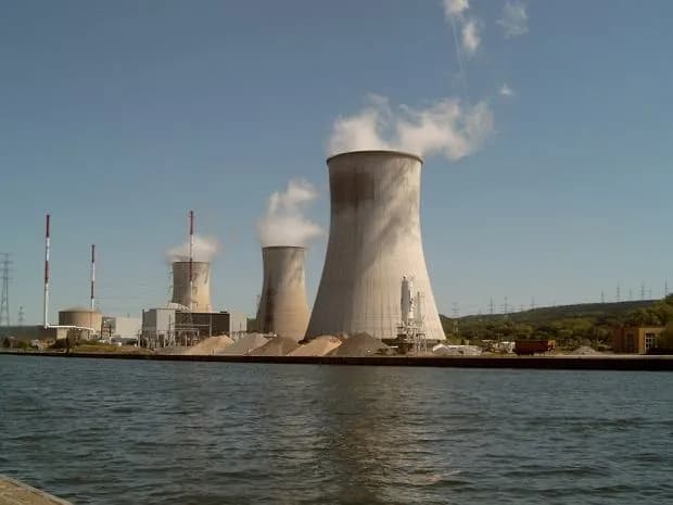 Co to jest elektrownia atomowa i jak wpływa na środowisko?